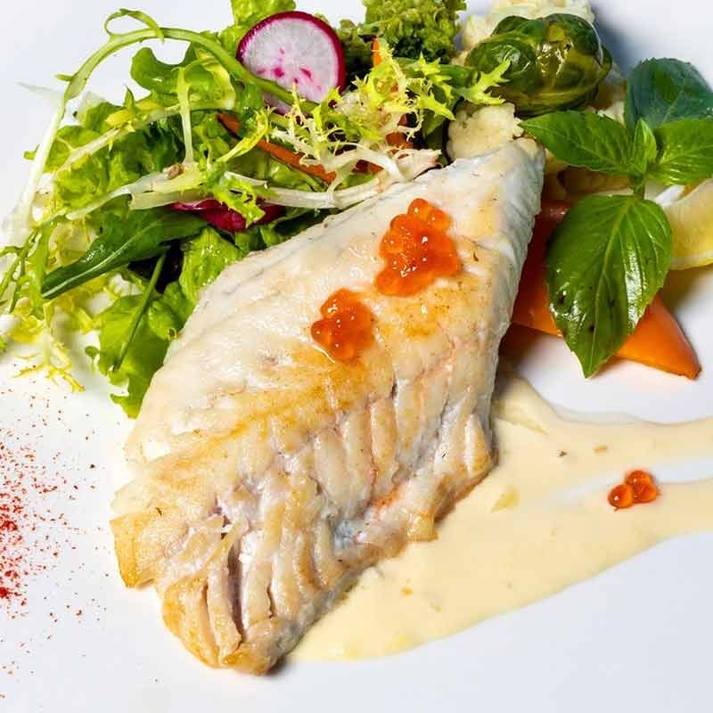 Merluza con salsa oceánica